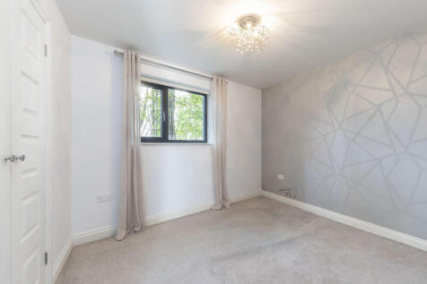 Flat 1, 117a St G...