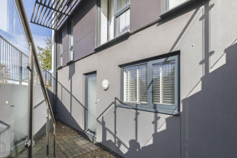 Flat 1, 117a St G...