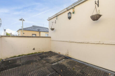 Flat 5, Bath Hous...