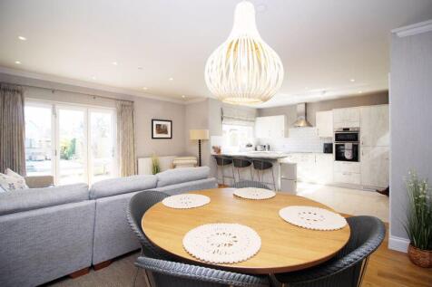 Open Plan Kitchen/Living/Dining Room