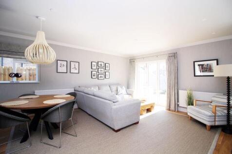 Open Plan Kitchen/Living/Dining Room