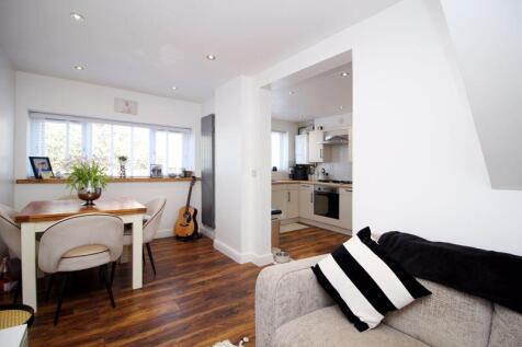 Sitting/Dining Room