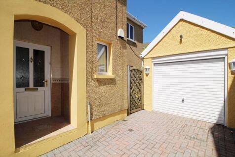 Entrance &amp; Garage