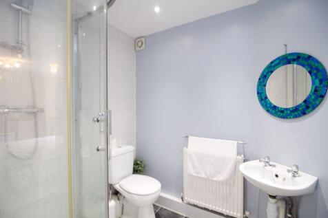 Jack &amp; Jill Shower Room