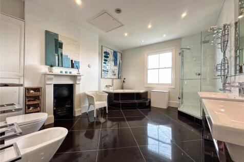 Bedroom Two En-Suite