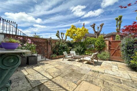 West Facing Garden