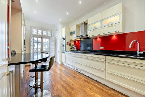 Fitted Kitchen