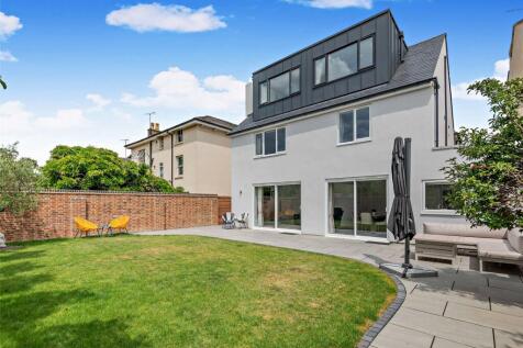 Five Double Bedrooms