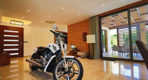 Property Image 8