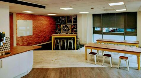 Elmbrook House Sunbury offices breakout space.jp