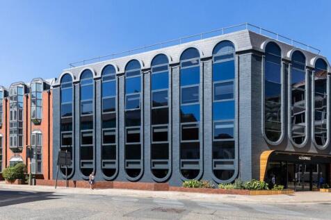 Goldvale House  Woking  Office 21.jpg