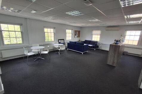 26 Bridge Street  Leatherhead 3.jpg