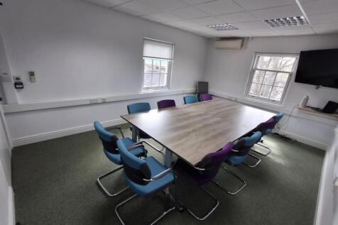 26 Bridge Street  Leatherhead 5.jpg