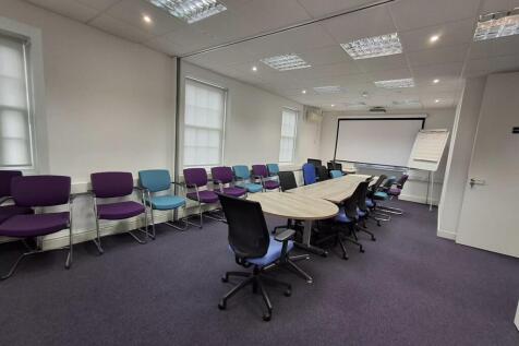 26 Bridge Street  Leatherhead 12.jpg