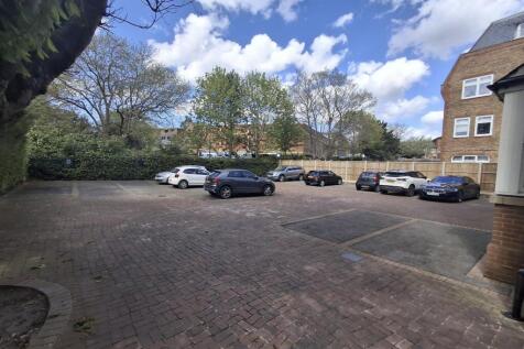 26 Bridge Street  Leatherhead 16.jpg
