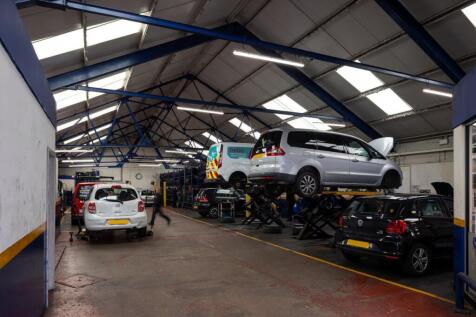 Kwik Fit Waterlooville Internal 13.jpg