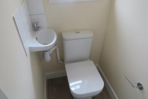 Cloakroom/wc