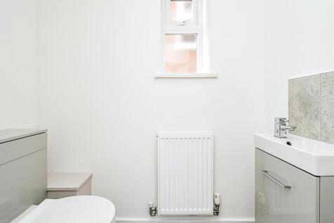Cloakroom/wc