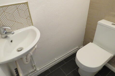 Cloakroom/wc