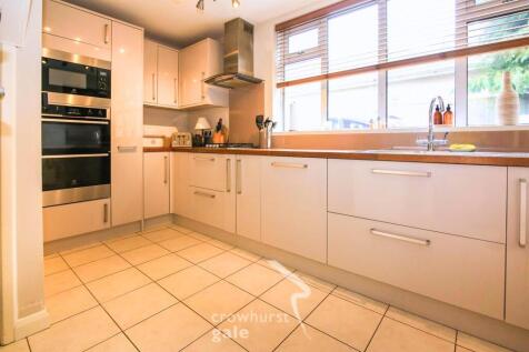 kitchen - Edited.jpg