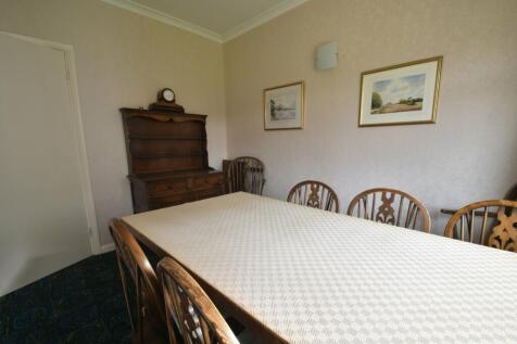 Bed 3 Or Dining Room