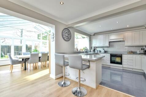 Kitchen Dining Area