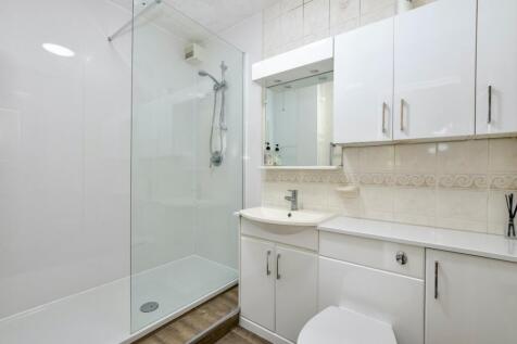 Family Shower Room