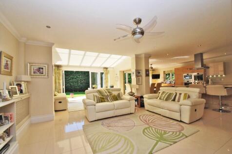 Kitchen/family room
