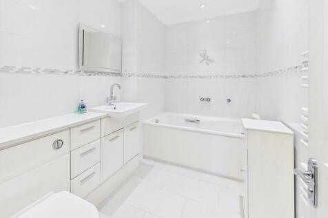 En Suite Bathroom