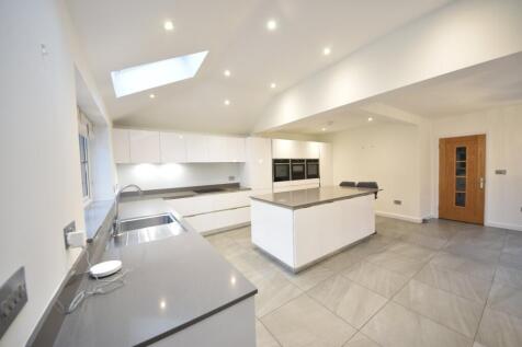 Kitchen /Dining Room