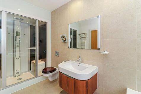 En Suite Bathroom