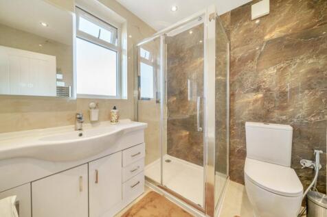 En-Suite Shower