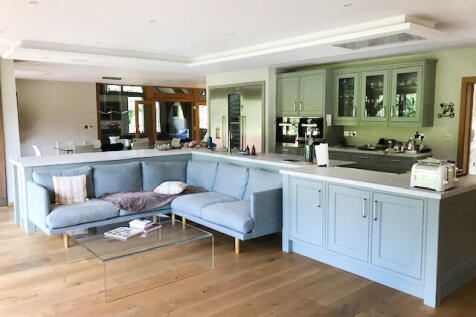 Kitchen/ Family