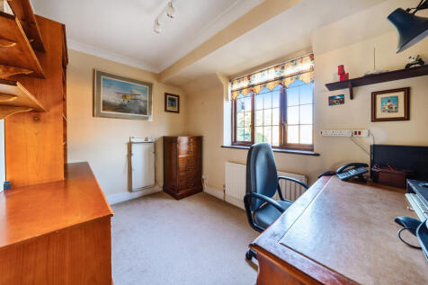 Bedroom/Study