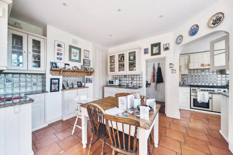 Kitchen/ Breakfast