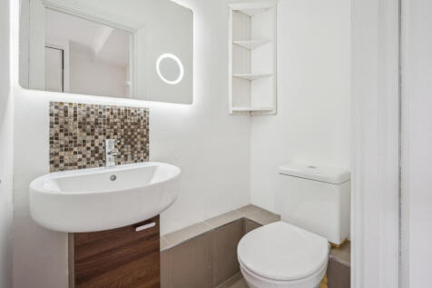 Ensuite Cloakroom