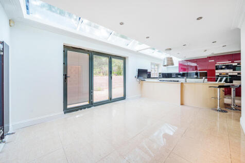 Kitchen/Breakfast Rm