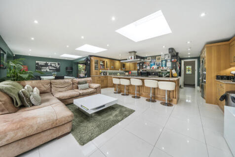 Kitchen/Break/Fam Rm