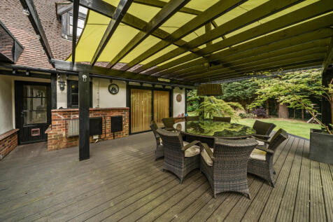 Pergola Decking Area