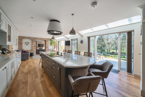 Kitchen/Breakfst Bar