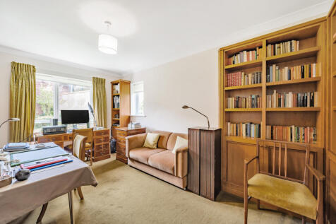 Lounge / Dining Room
