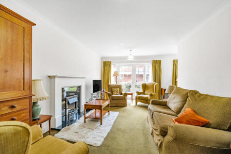 Lounge / Dining Room