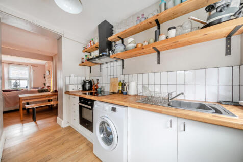 1388102-8-693a9db...