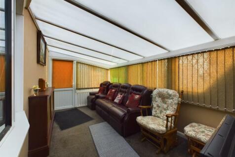 Entry/Sun Room