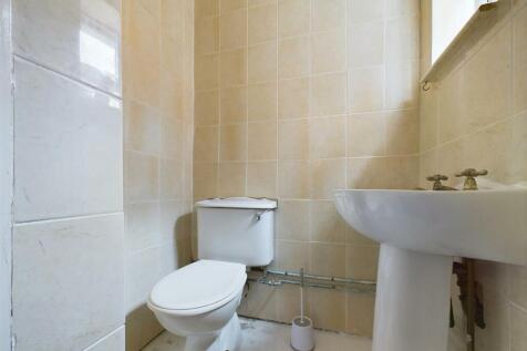 En-suite w.c.