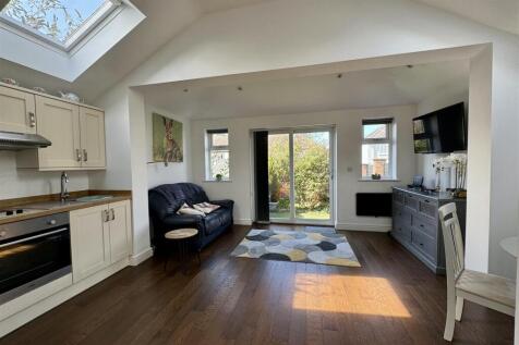 Annexe Lounge