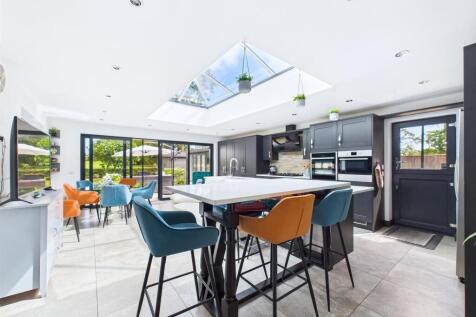 Open Plan Kitchen/Living/Dining Room