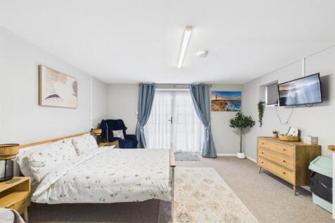 Self Contained Annex/Holiday Let