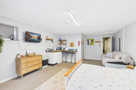 Self Contained Annex/Holiday Let