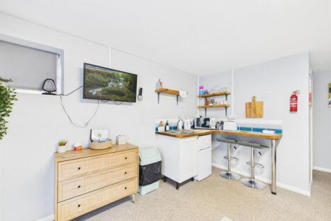 Self Contained Annex/Holiday Let